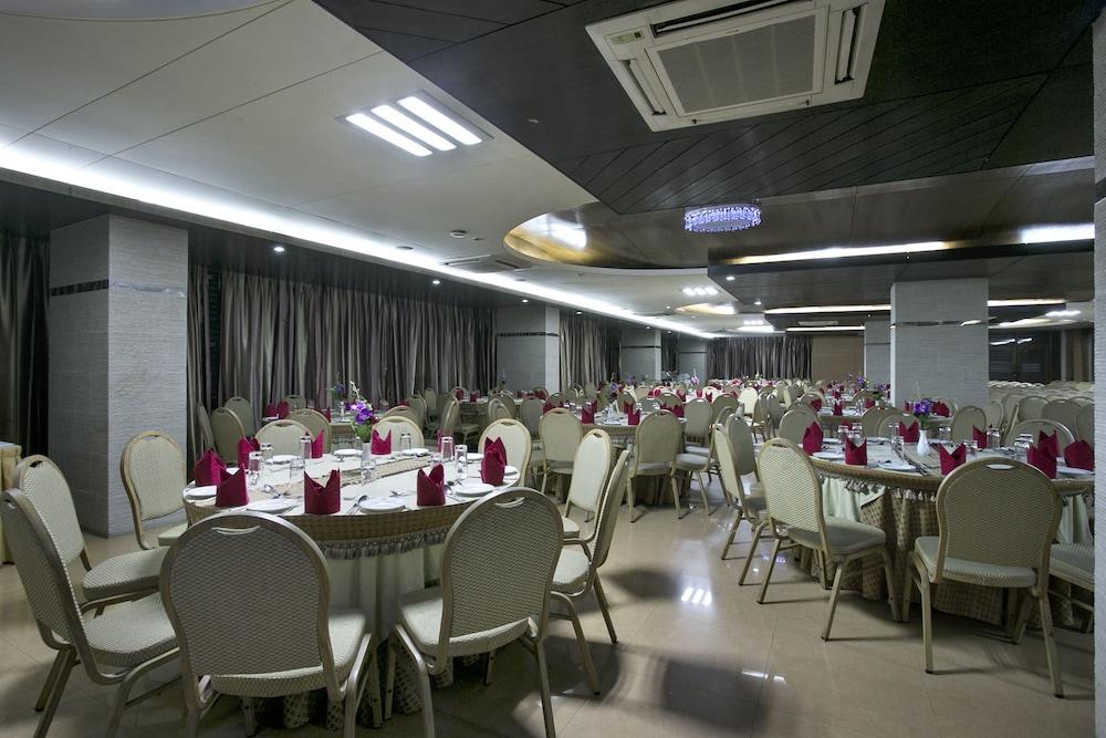 FARS Hotel&Resorts - BAR-Buffet-Pool-SPA Dhaka Exterior foto