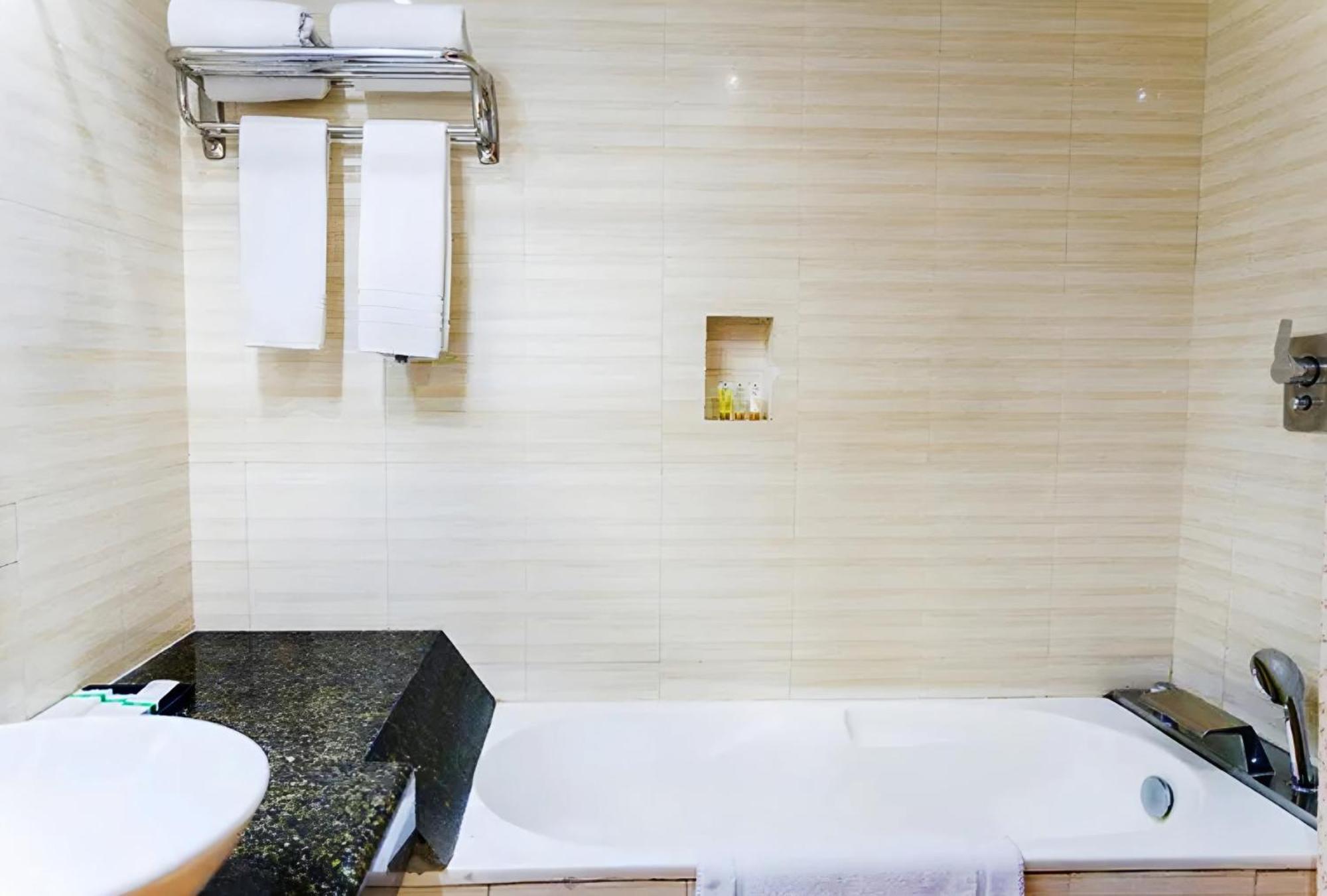 FARS Hotel&Resorts - BAR-Buffet-Pool-SPA Dhaka Exterior foto